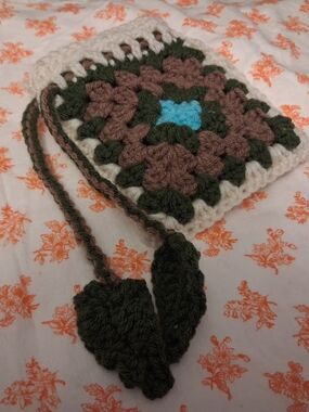 Cottagecore Floral Crochet Pouch – Aqua Blue Granny Square Drawstring Bag